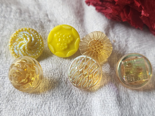 Lot 6 boutons anciens en verre orange  jaune panaché 1,3 cm ref 2630