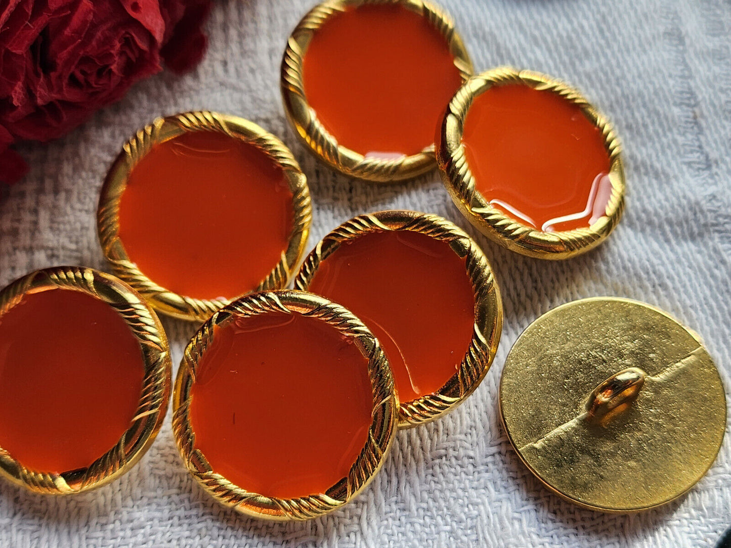 Lot 7 boutons vintage en métal doré orange pied  2 cm ref 3448