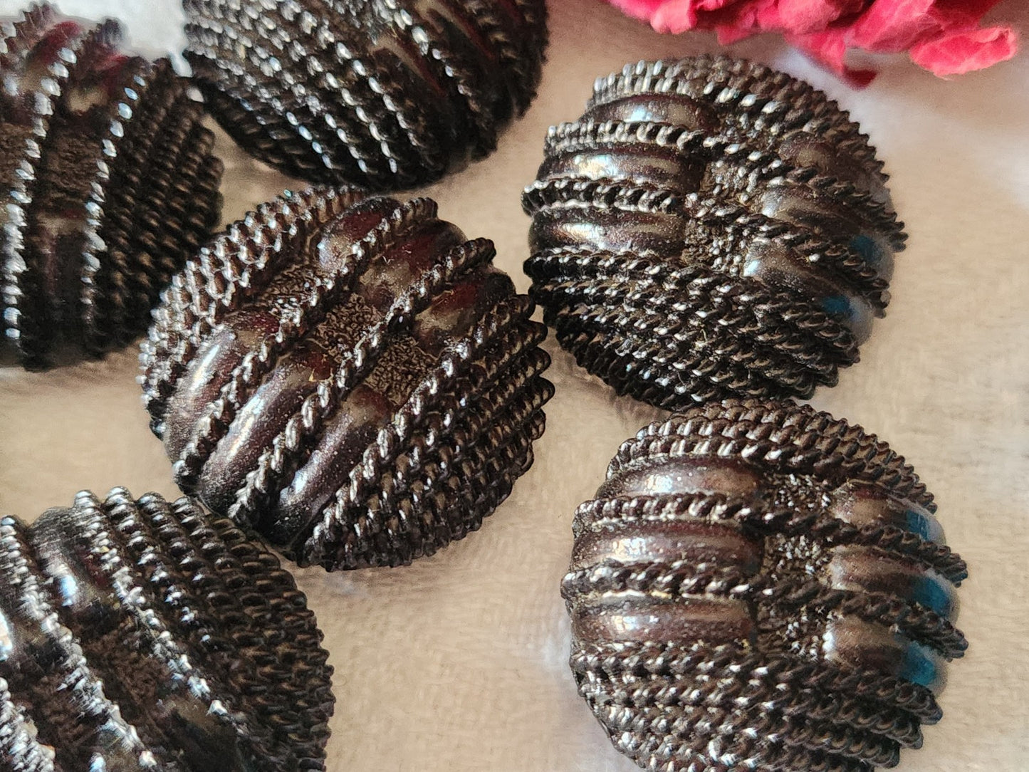 Lot 8 boutons vntage en résine marron 2,1 cm pied ref 2976