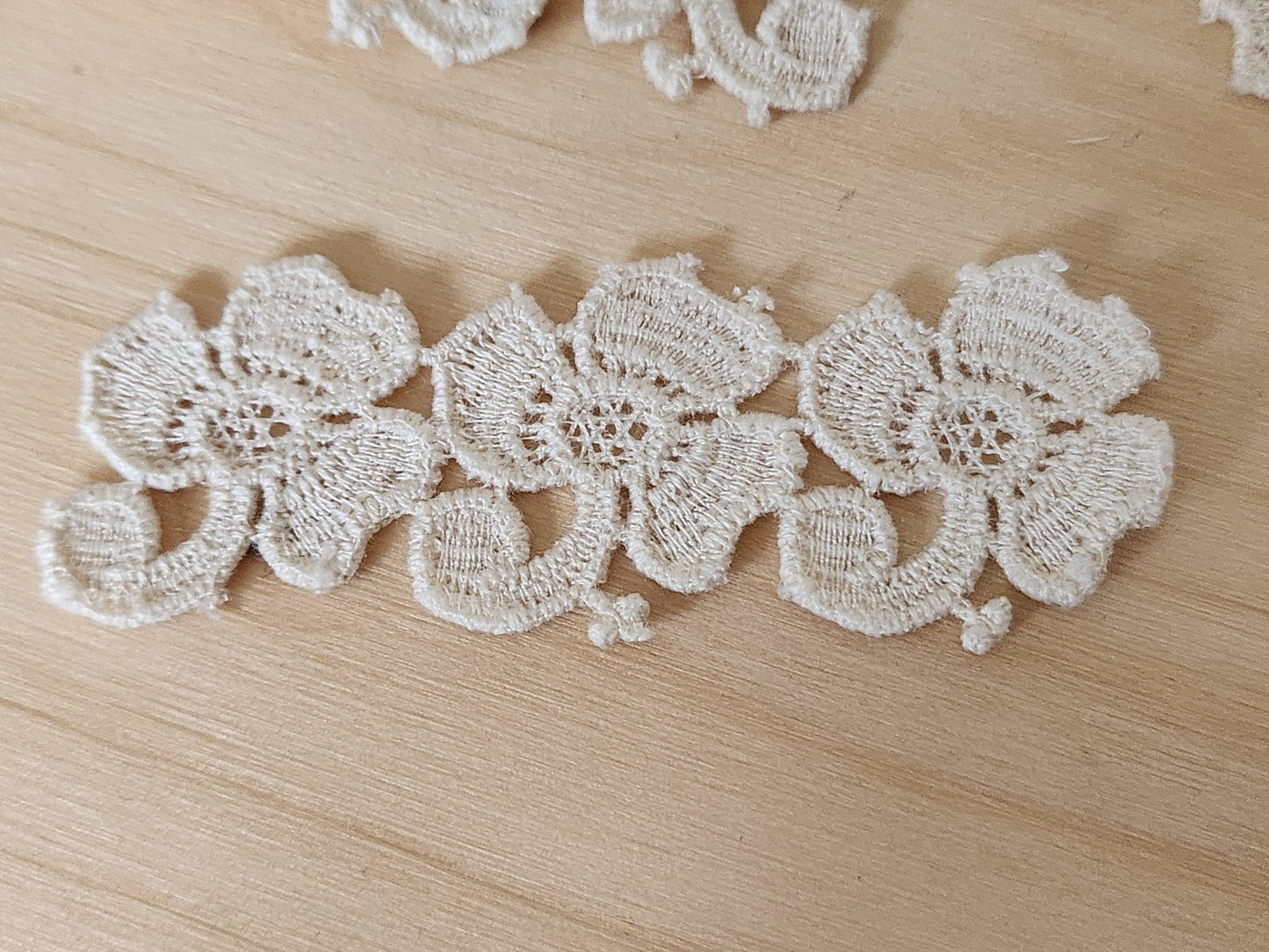 Lot 32 anciennes applications vintage fleur création incrustation coutureT9