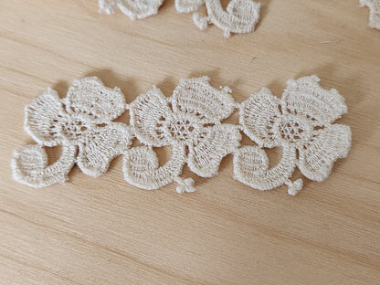 Lot 32 anciennes applications vintage fleur création incrustation coutureT9