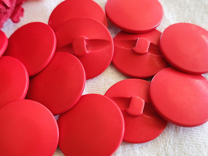 Lot 13 boutons vintage rouge mat lisse à pied 1,9/2 cm ref 669