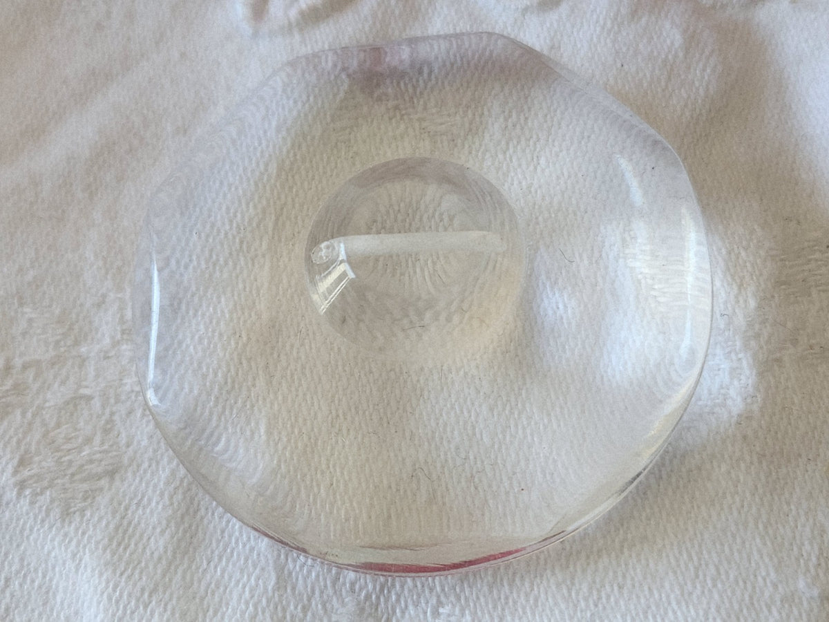 Enorme bouton vintage transparent effet plexis pied XXL 4,8 cm ref 6125