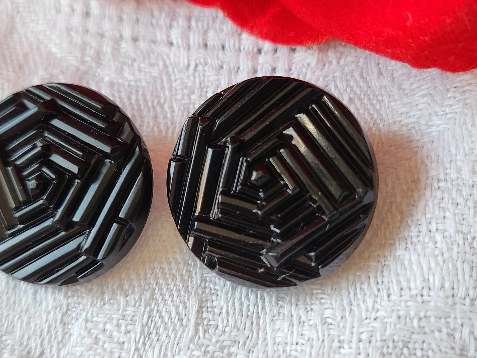 Duo boutons anciens en verre noir mat et lumineux 2,2 cm D19I