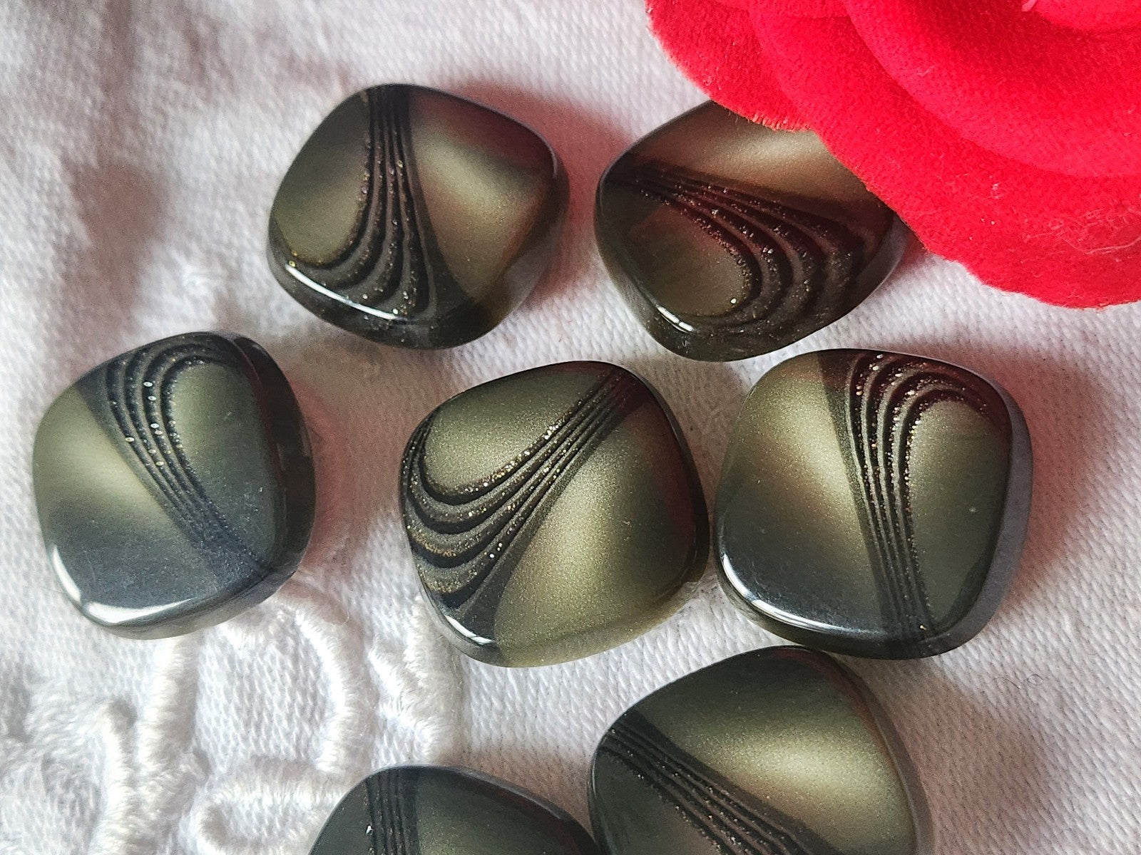 Lot 7 boutons vintage vert scintillant inclusion paillette 2 cm pied ref 3827