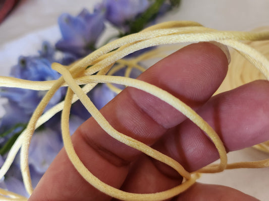 Cordon moderne queue de rat jaune lumineux 10 métres sur 0,3 cm A3