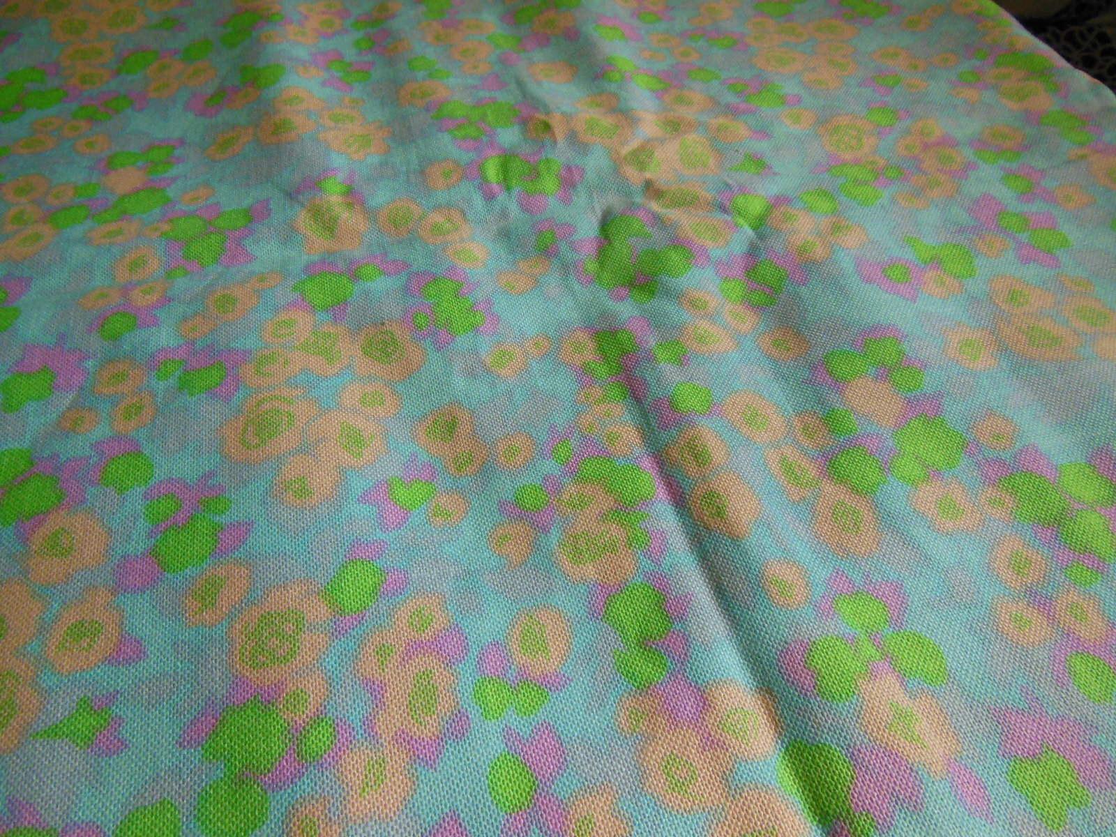Ancien coupon tissu vintage bleu vert saumon fleur 1 m 90 sur 1 mètre B6