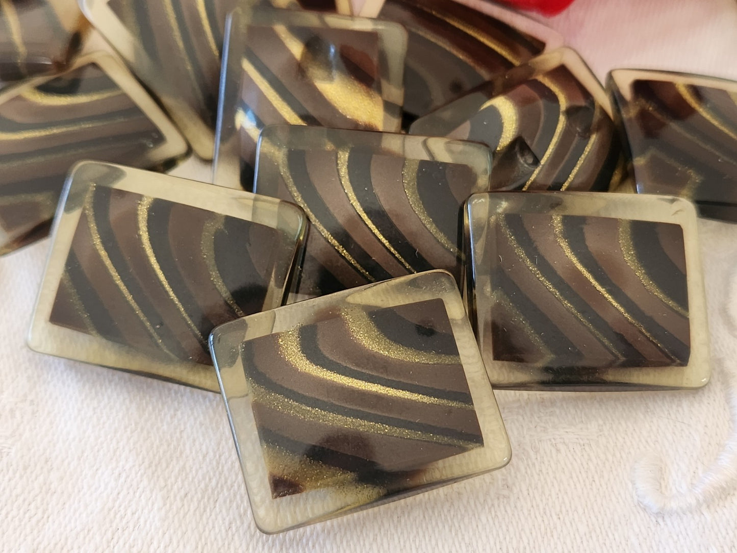 lot 6 gros bouton vintage inclusion marron doré rectangle  2,1/2,6 cm ref 6070