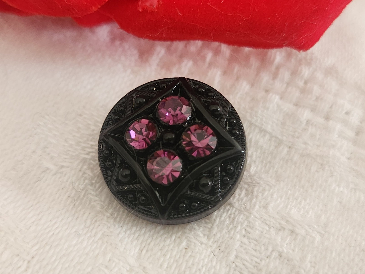 Bouton vintage en verre noir avec strass verre violet 18 mm ou   1,8 cm G19D