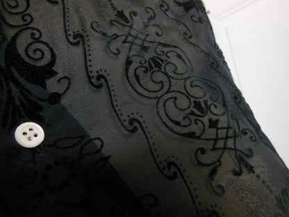 Pur vintage ancien  chemisier motif relief noir voilage ancien 40?  Ref PORT