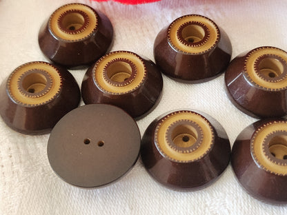 Lot 8 hauts boutons vintage marron deux tons ravissants trous 2,1 cm ref 3884