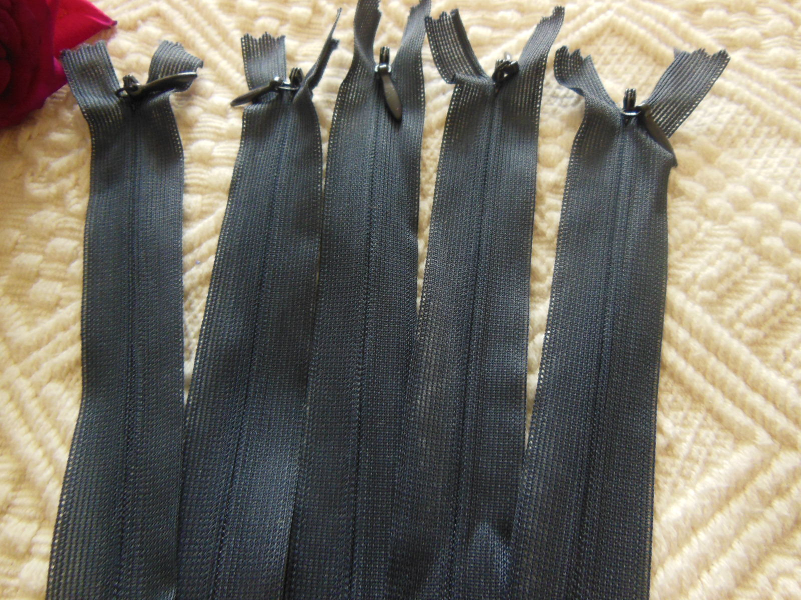 Lot 5 fermeture éclairs 20 cm invisible  non séparable teinte au choix