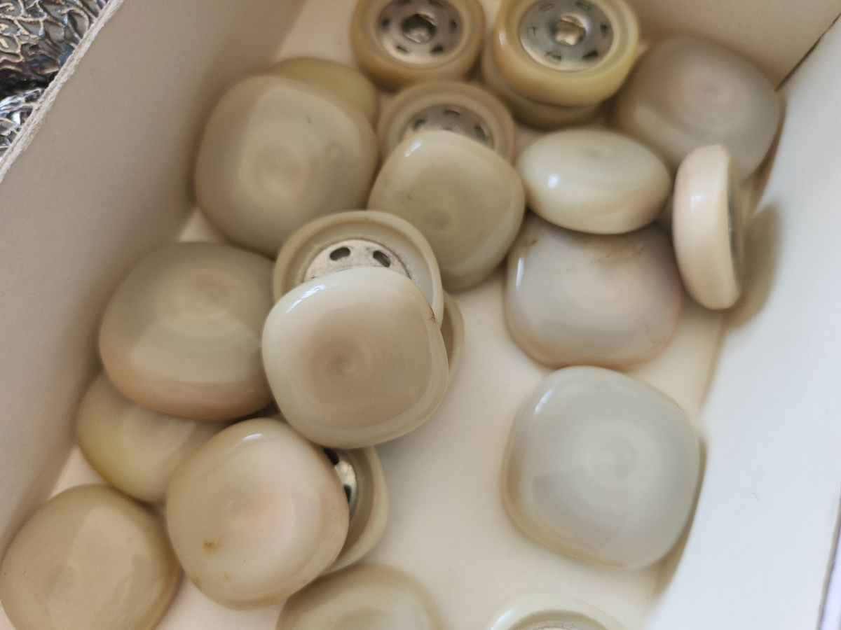 Gros lot cache boutons pressions vintage mercerie