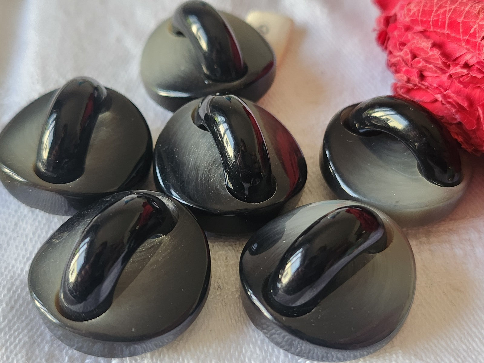 Lot 6 superbes boutons vintage anse noir haute pied 2,2 cm ref 3749