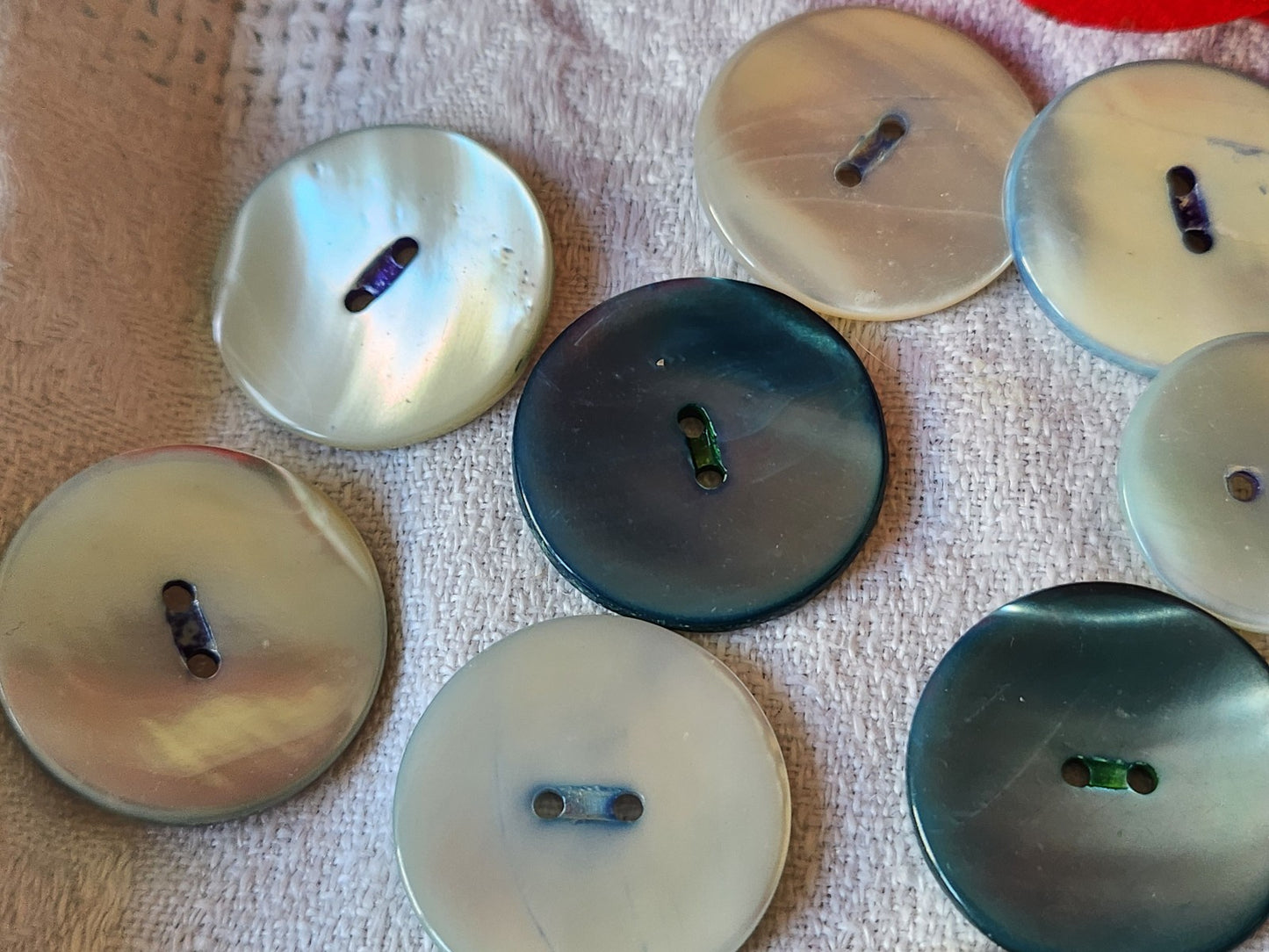 Lot 17 boutons en nacre vintage tons bleu 1,7 cm à 2,5 cm panaché ref 6126