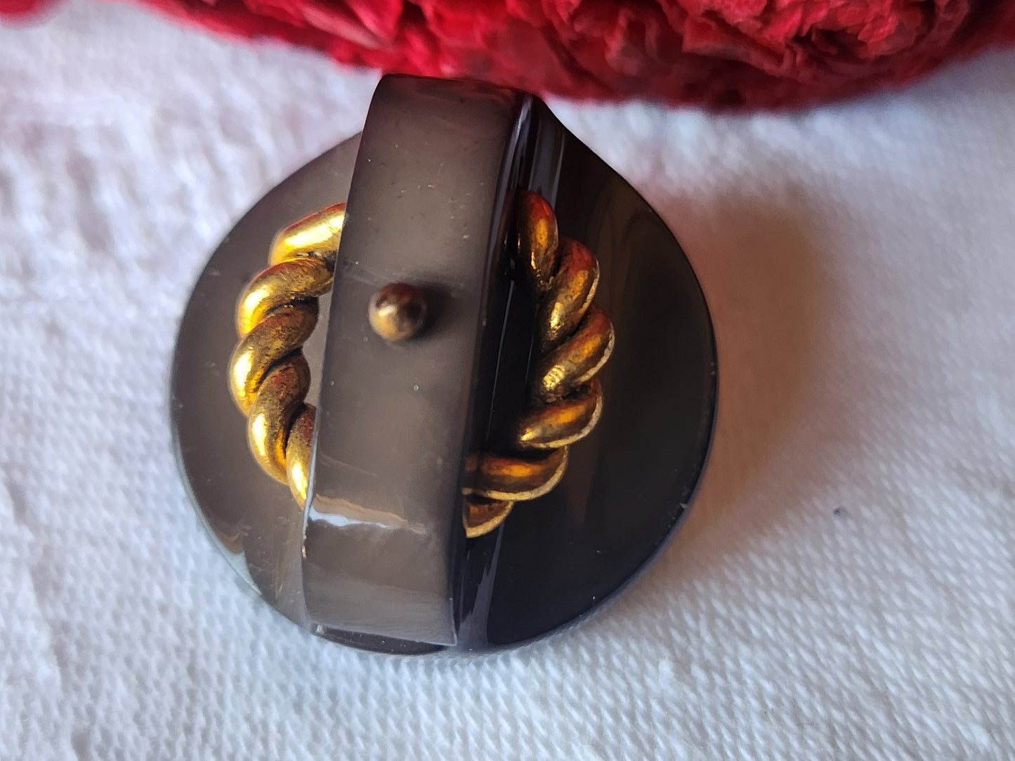 Gros bouton ancien marron torsade métal collection 2,6 cm ref TA
