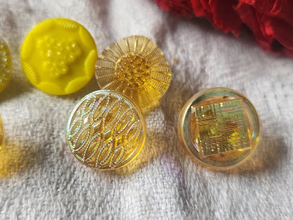 Lot 6 boutons anciens en verre orange  jaune panaché 1,3 cm ref 2630