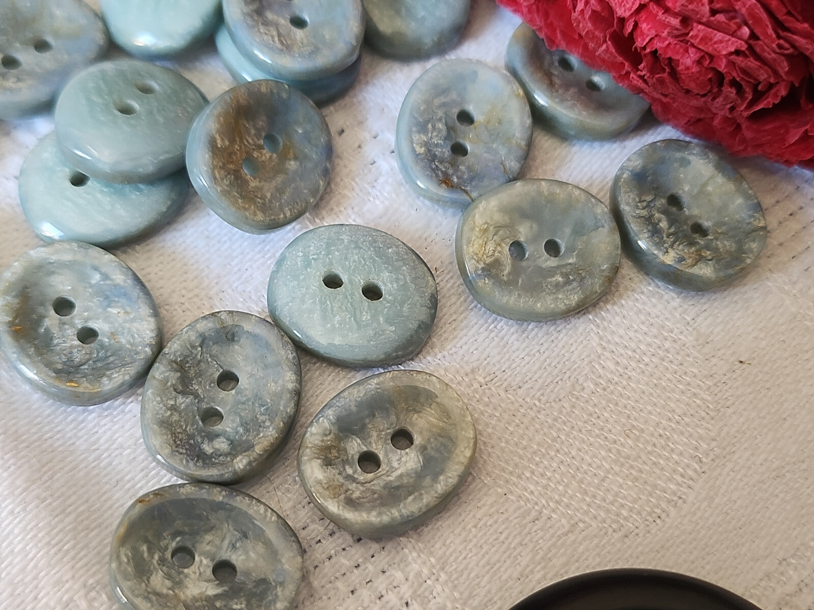 Lot 20 boutons vintage  bleu moucheté ovale  1,2 sur 1,4 cm ref 5236