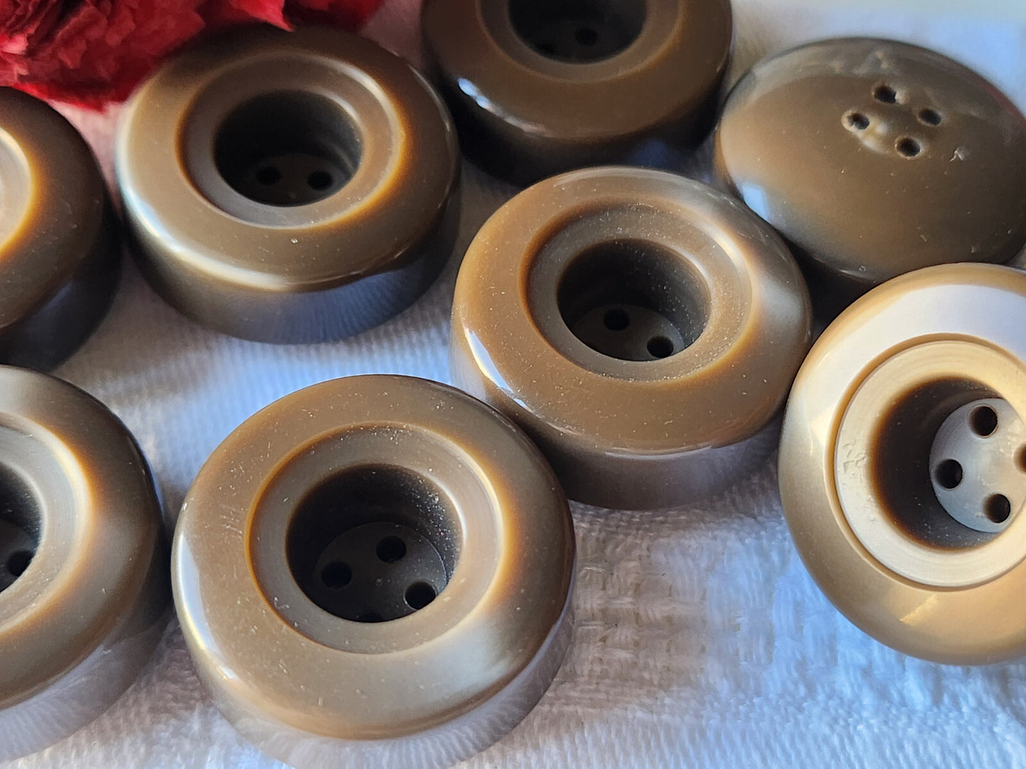 Lot 6 gros boutons vintage épais marron lourd 2,5 cm ref 5568