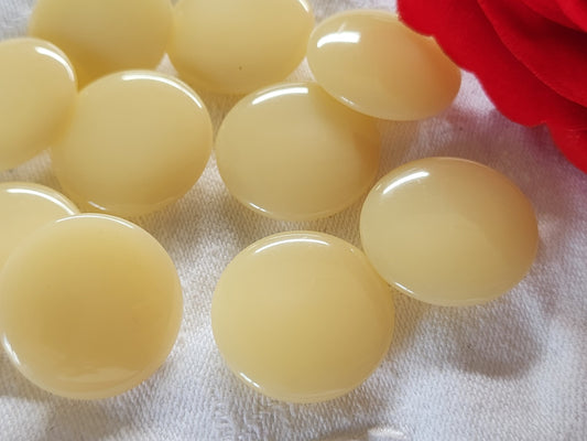 Lot 6 gros  boutons vintage créme/beige  pied lisse 2,5 cm ref 2076