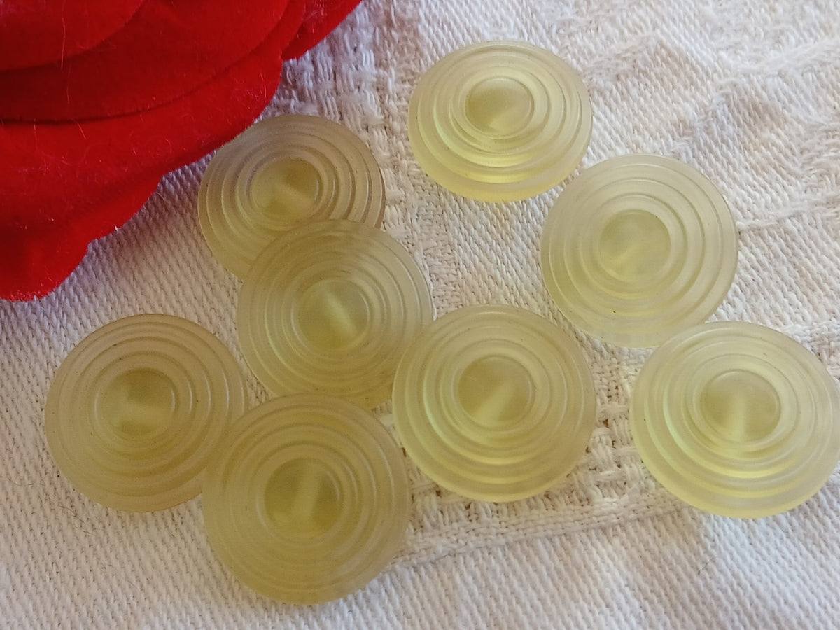 Lot 8  boutons vintage jaune mat spirale pied 1,7 cm 17 mm ref 6467