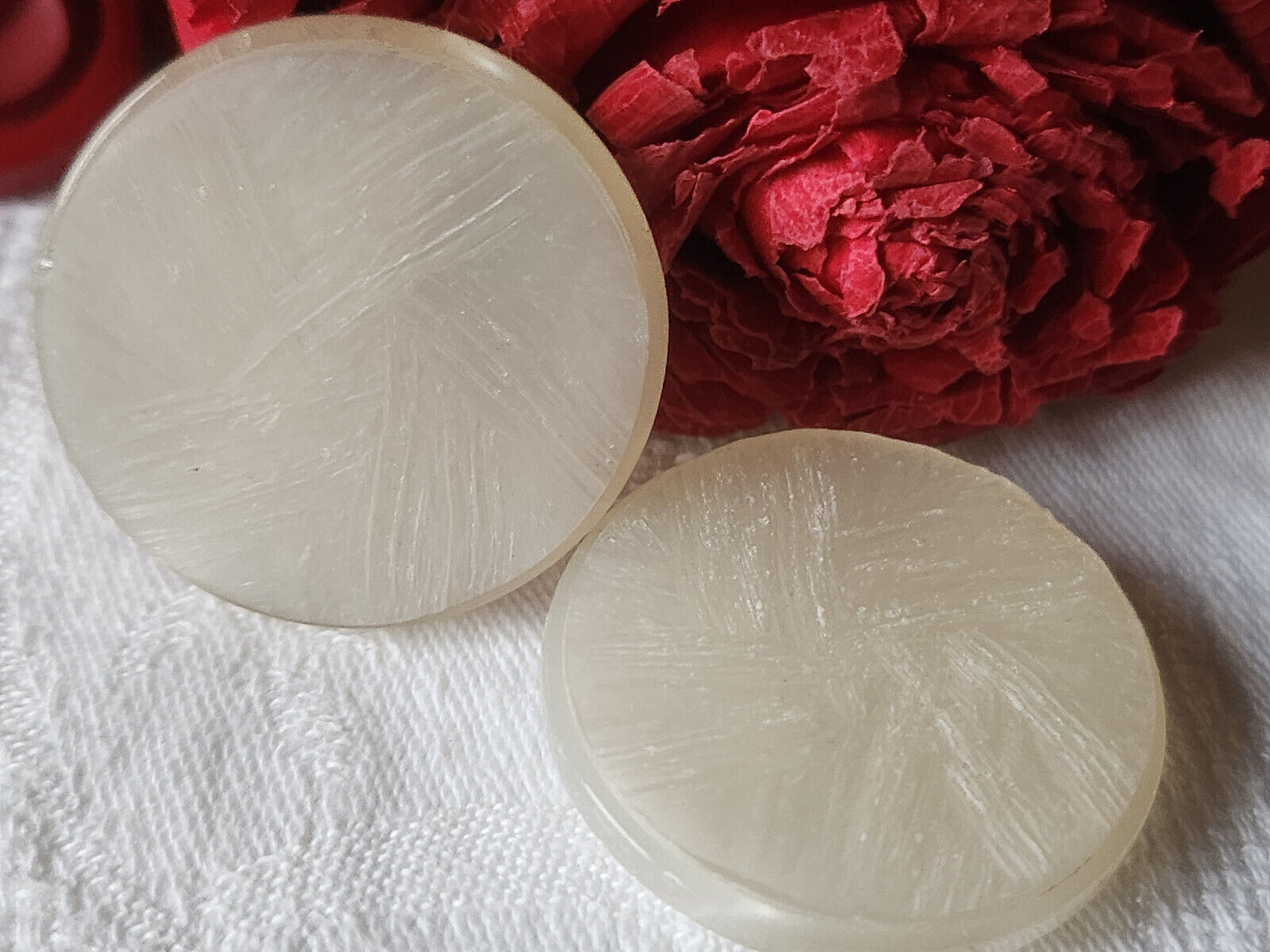 Duo  gros boutons vintage blanc creme travaillé veste à pied 3,4 cm ref 1122