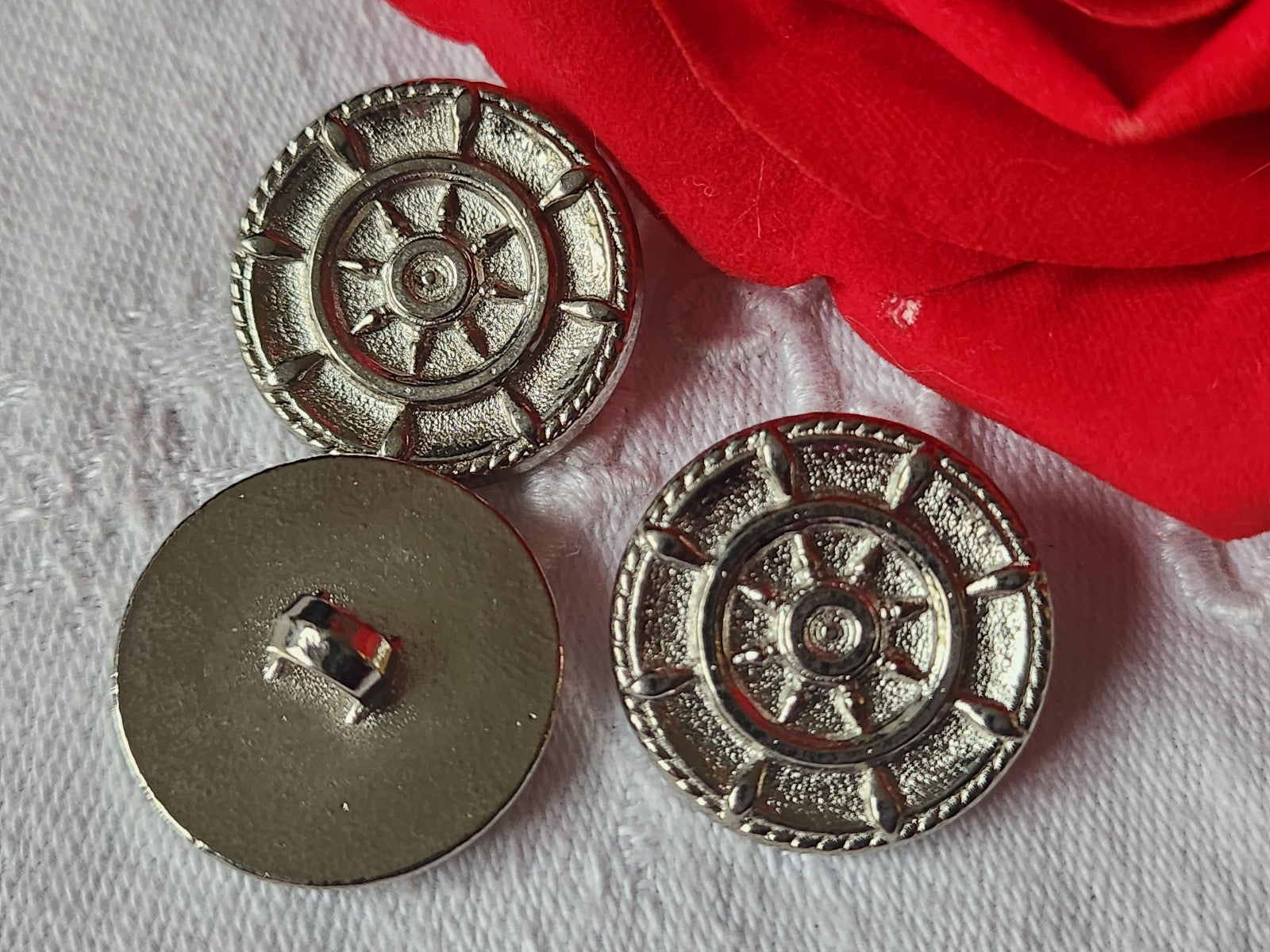 Trio boutons vintage en métal argenté alliage leger marin 2,3 cm G14D