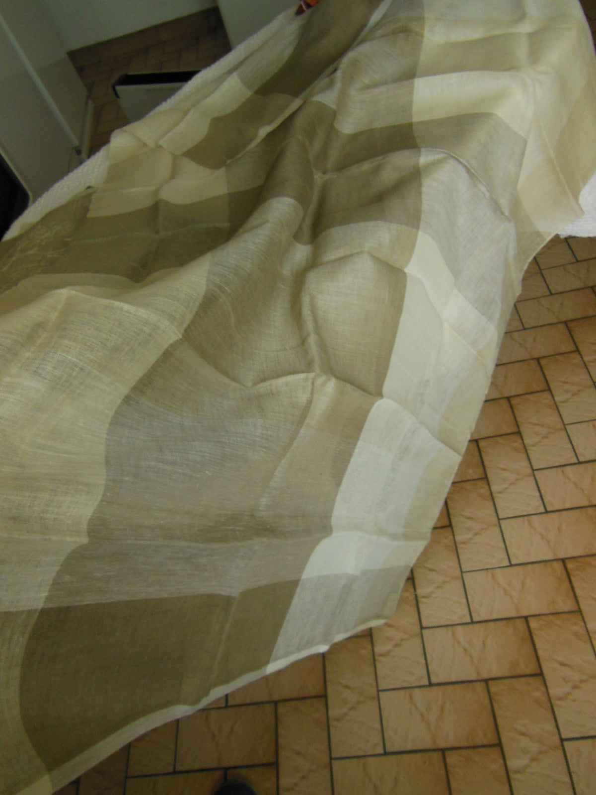 Coupon tissu moderne marron crème blanc trame 1 m 10 sur 1 m 47 B6