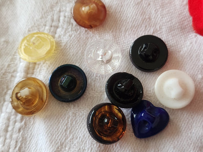 Lot 10 boutons anciens en verre multicolore  panaché 1,3 cm ref 3945