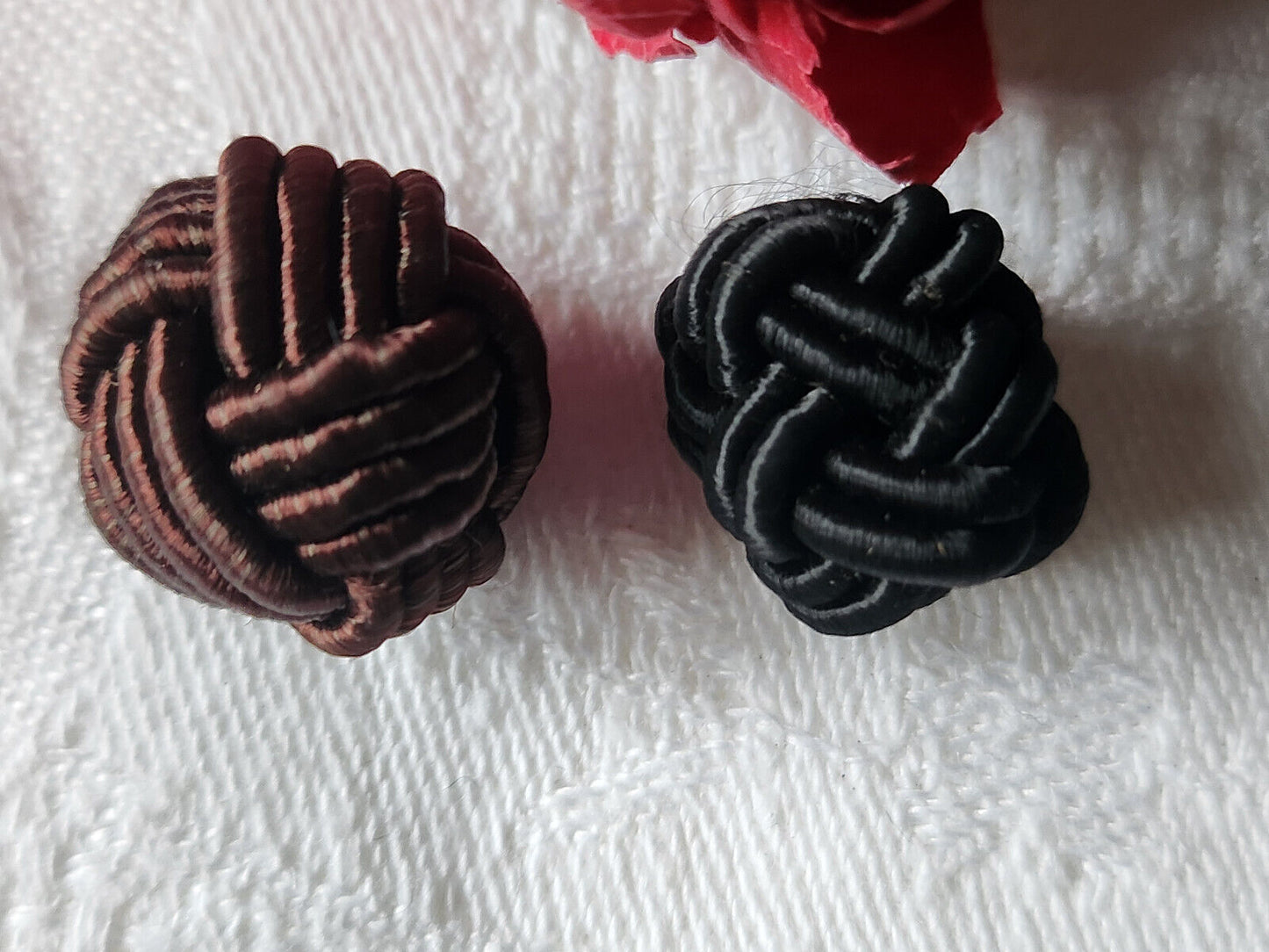 Duo bouton ancien en passementerie  1,8 et 1 sur 1,5 cm D19E