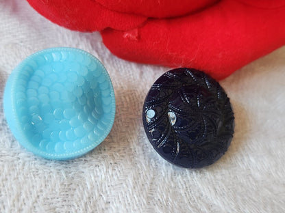 Duo boutons anciens en verre bleu collection  1,7 cm D17P