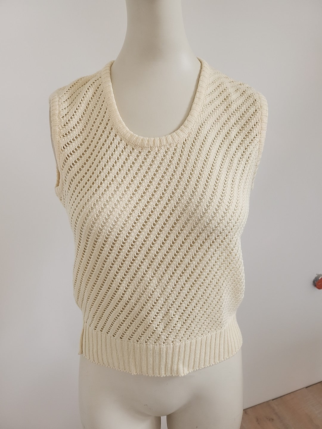 PUR VINTAGE ancien débardeur croché ajouré creme surpull 36/38  ref portant