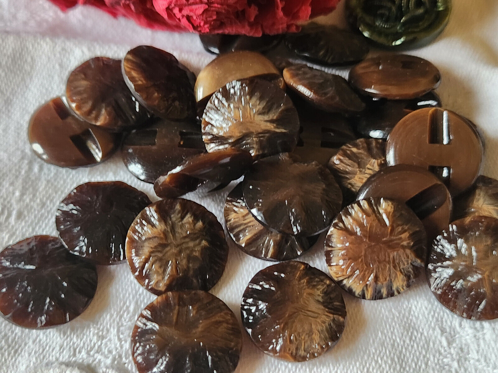 Lot 14 jolis boutons vintage marron texturé à pied  1,8 cm ref 672