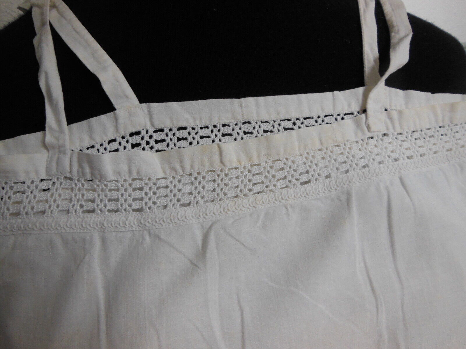 Chemise de nuit ancienne dentelle à nettoyer ou teindre B7  petite taille