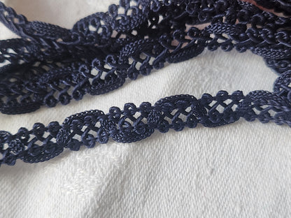 Galon /dentelle vintage bleu foncé 3 métres sur 1 cm A2