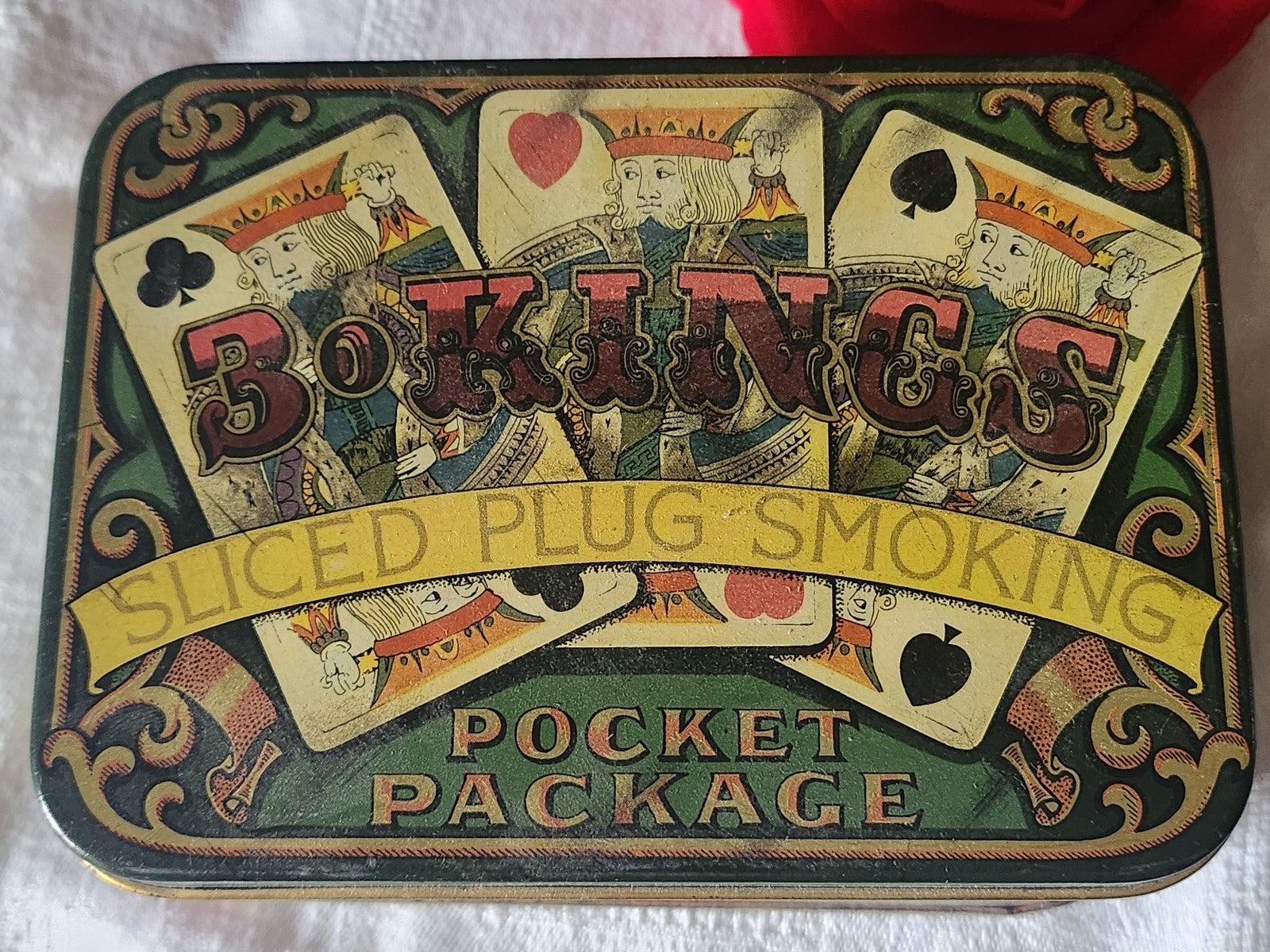 Ancienne boite tôle petite collection tabacco tabac plain three  carte  3 kings