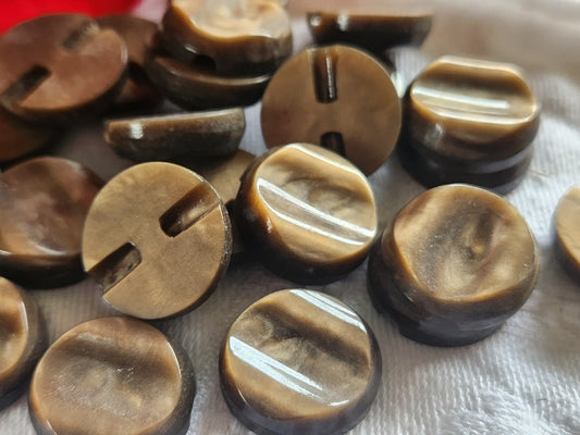 Lot 11 boutons vintage marron a pied 1,7 cm ref 2246