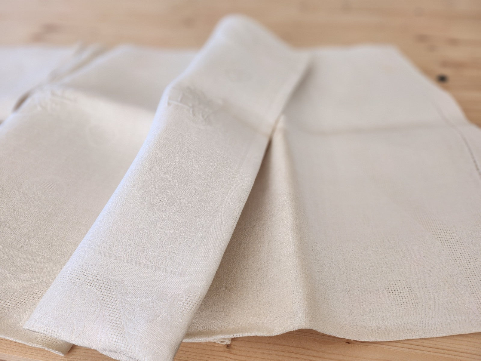 Ancienne nappe double monogramme H JK? sans doute jamais utilisé B6
