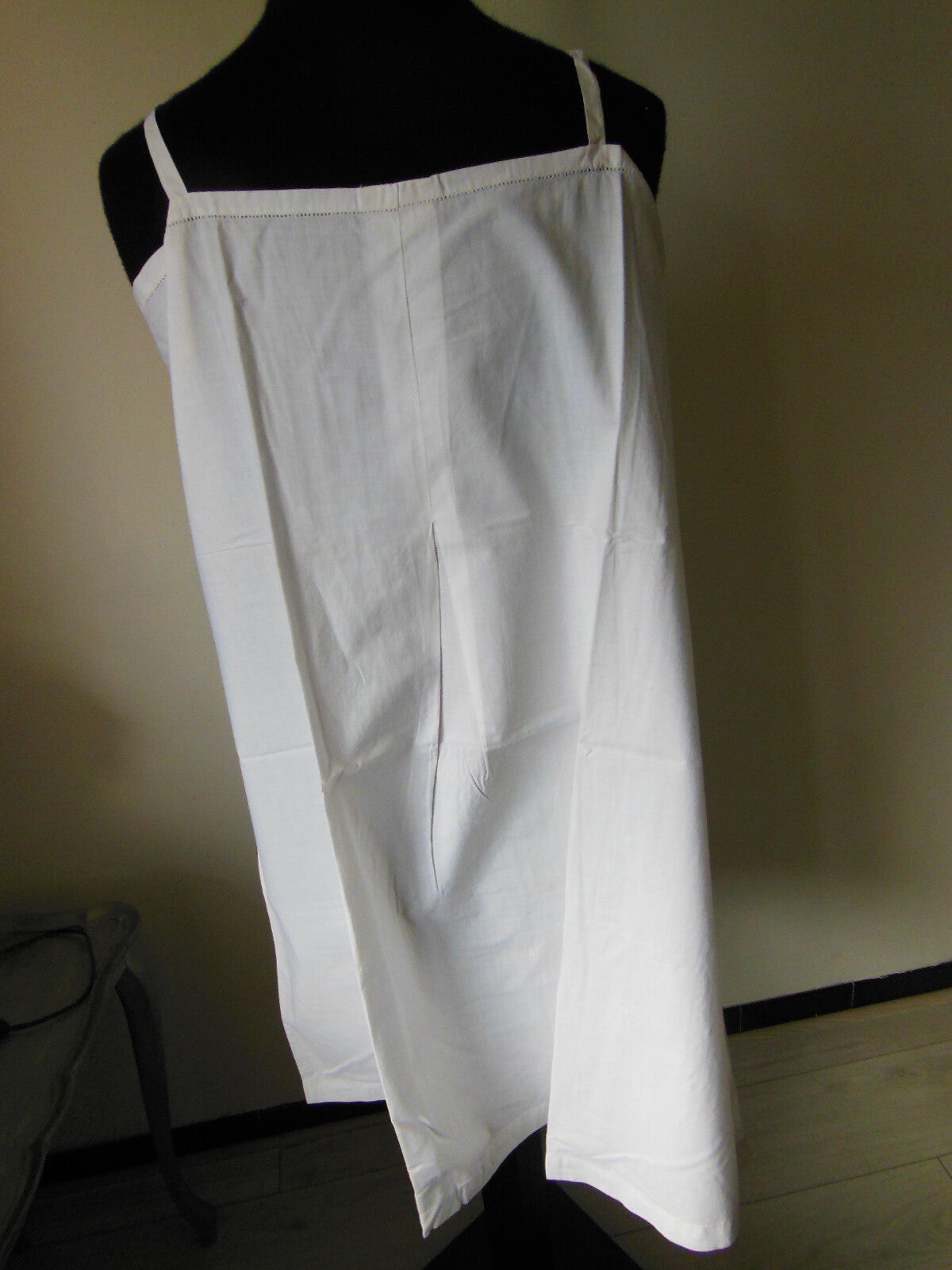 Chemise de nuit ancienne classique petit jour à nettoyer   B1