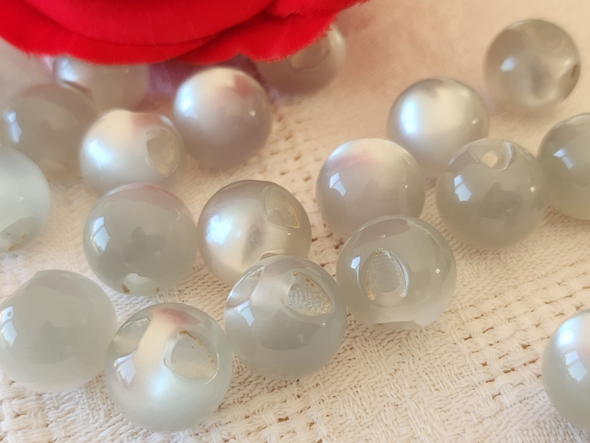 Lot 17 boutons vintage boule lumineux gris 13 mm ou 1,3 cm ref 6514