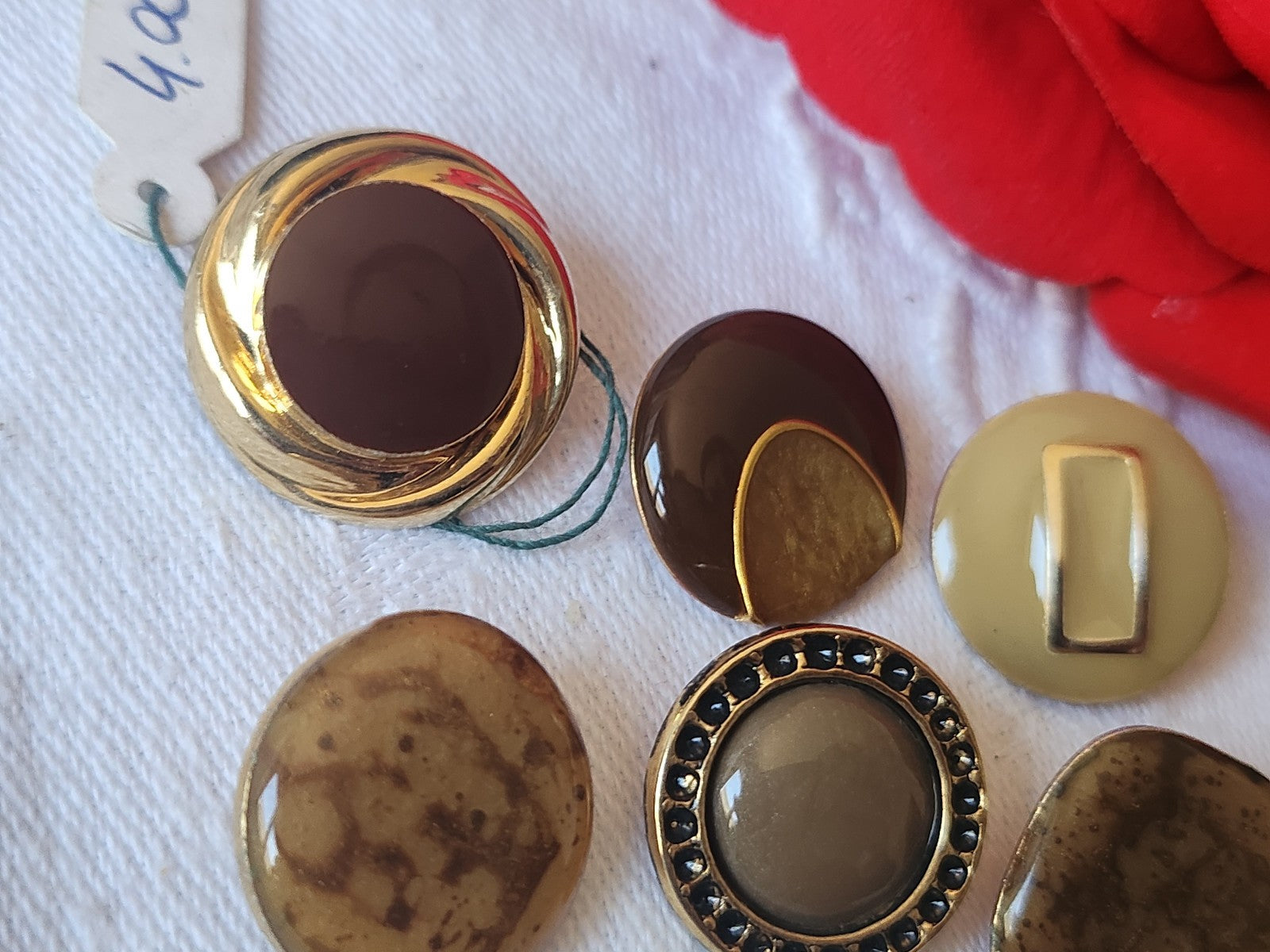 Lot 6 boutons vintage en métal panaché ton marron 1,8 à 2 cm  ref 652