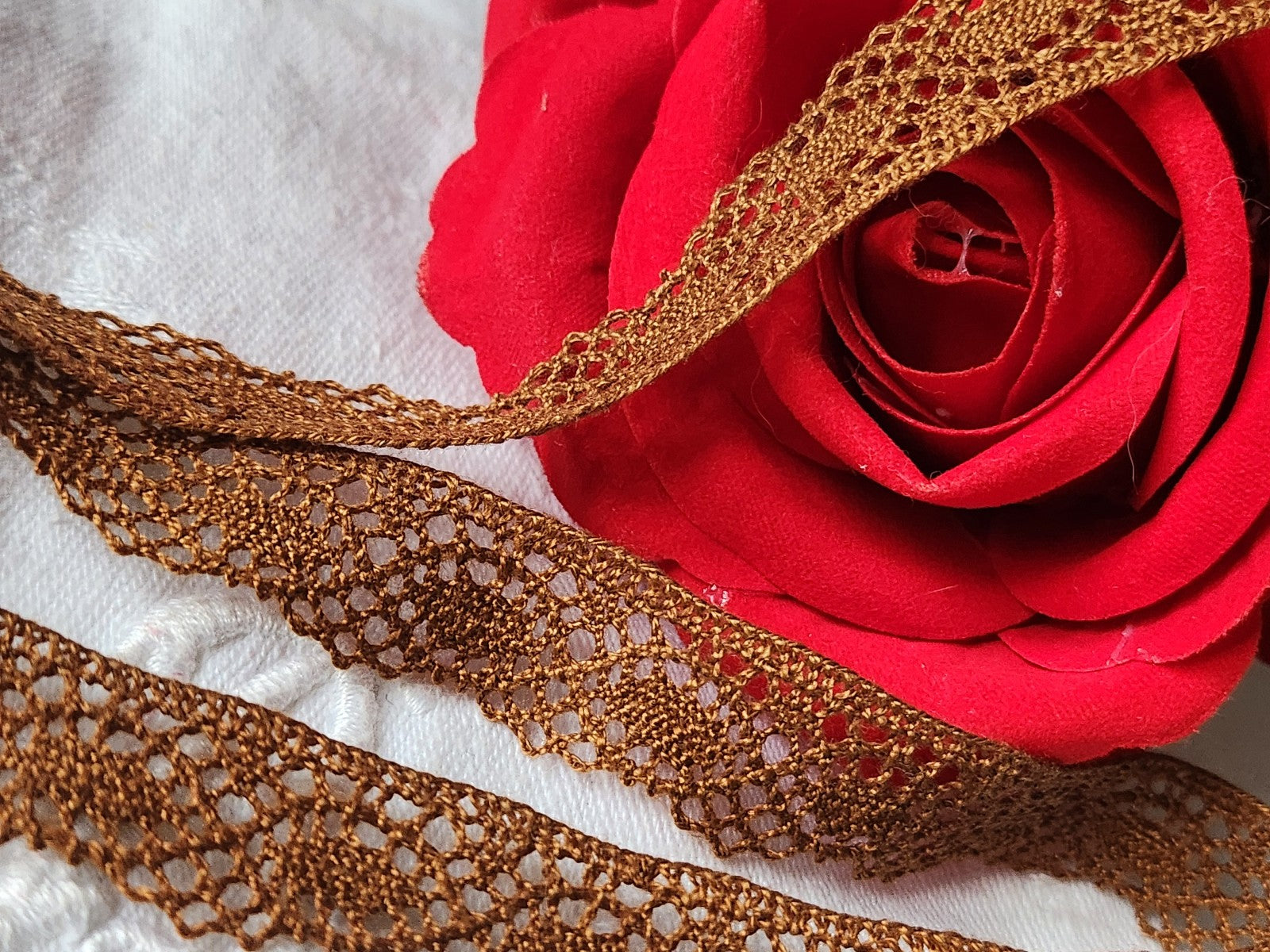 Dentelle vintage marron coton 3 métres sur 1,5 cm A6
