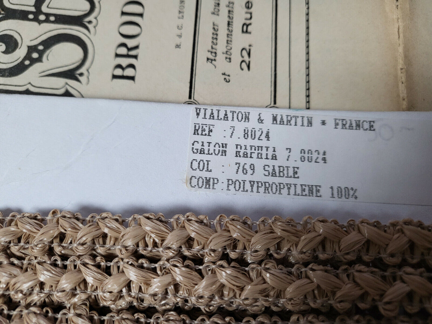 original galon  marron clair en raphia moderne joli 3 mètres sur 0,9 cm A2