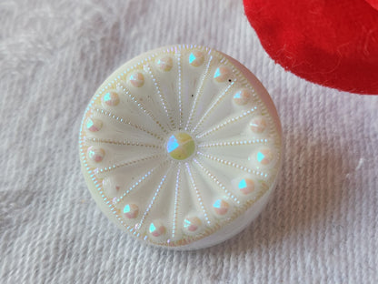 Bouton vintage en verre blanc mordoré irisé 2,2 cm D4E