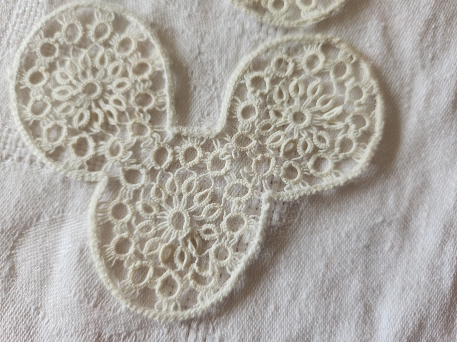 Lot duo deux incrustations en dentelle main longueur 10 cm  T7