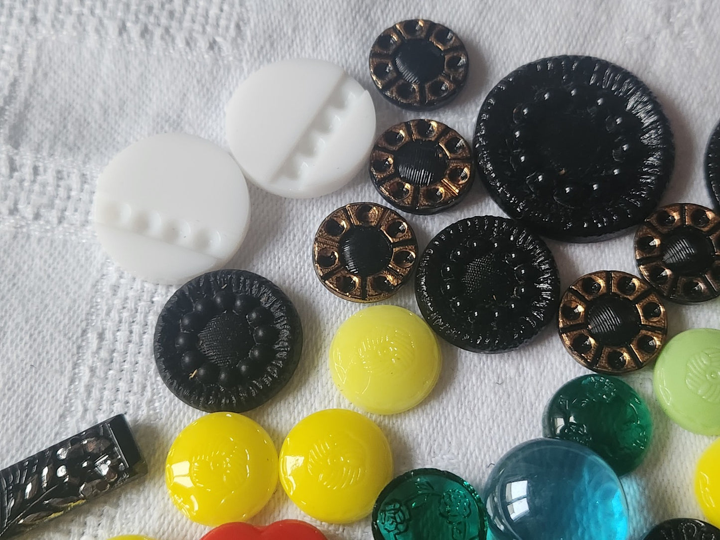 Lot 50 cabochons anciens en verre vintage panaché N°1 T2