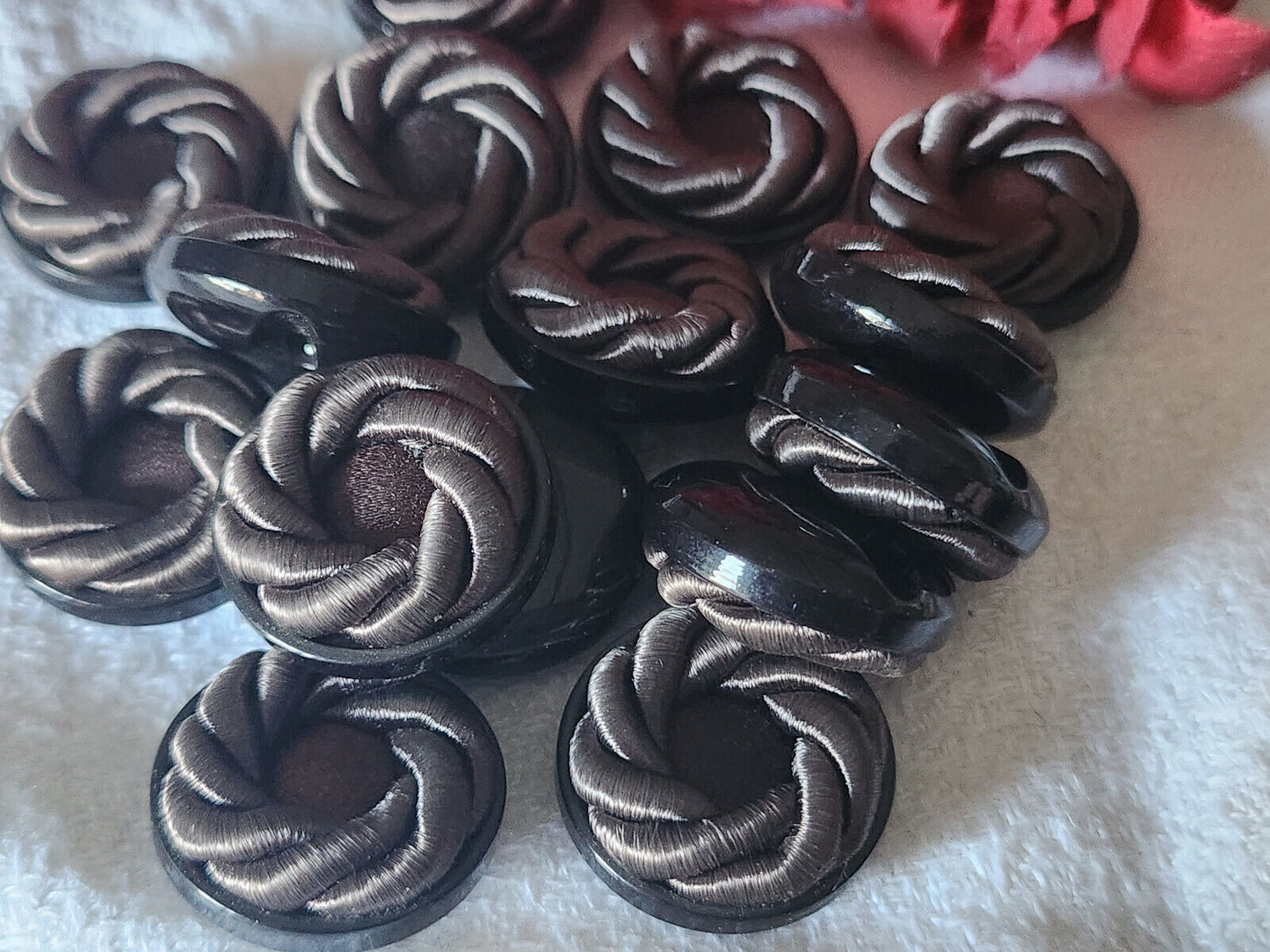 lot 6 boutons anciens vintage passementerie marron pied 1,9 cm ref 5720