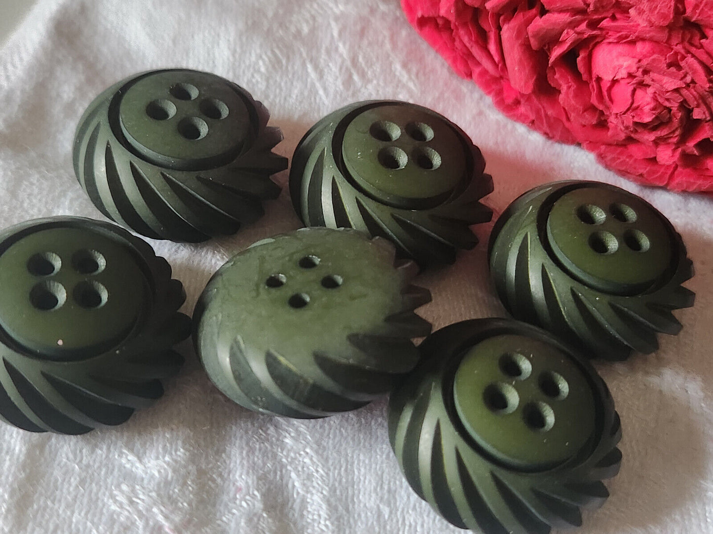 Lot 6 boutons vintage vert mat volumineux 2,6 cm à trous ref 3200