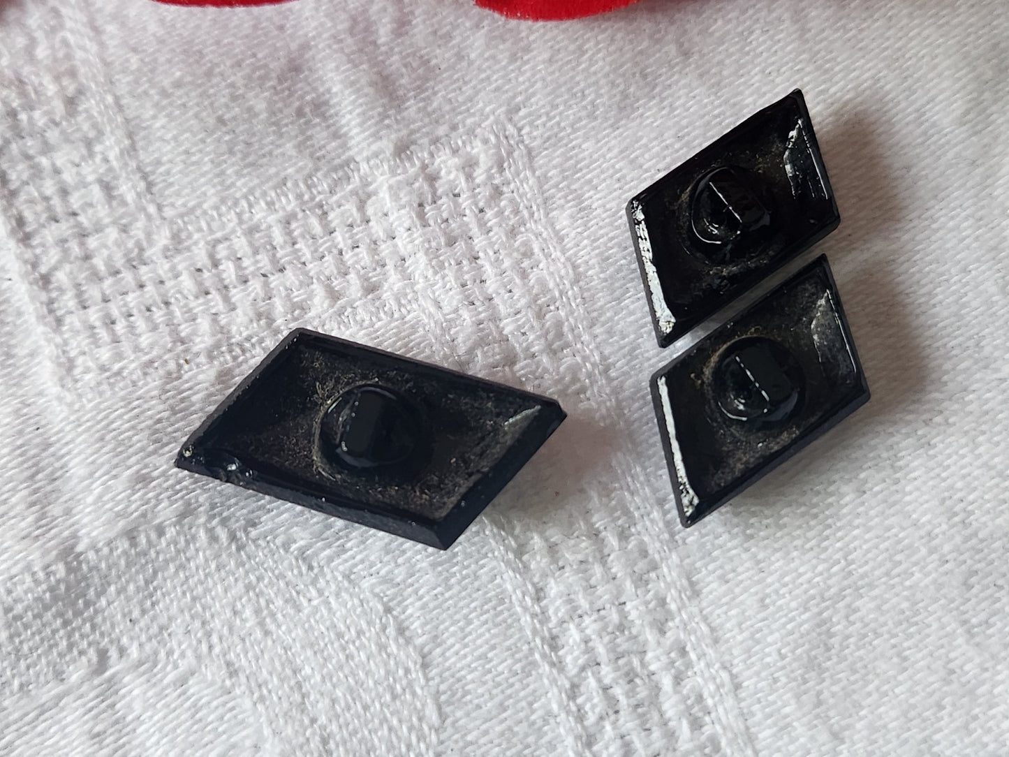 Trio boutons anciens en verre noir argenté pointe à pointe 2 et 2,5 cm G17B