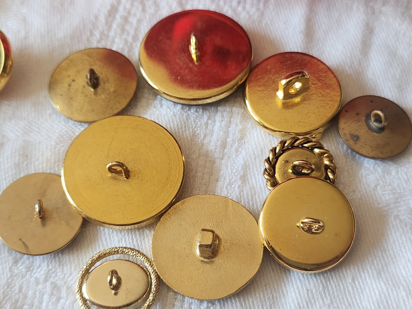 Lot 10 boutons vintage en métal marron panaché 1,5 à 2,6 cm ref 6047